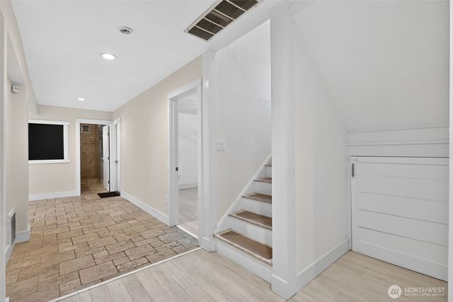 20009 SE 20th Place, Sammamish, WA 98075