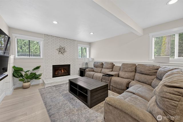 20009 SE 20th Place, Sammamish, WA 98075