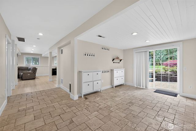 20009 SE 20th Place, Sammamish, WA 98075
