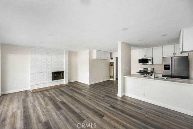 786 N Shattuck Pl, Orange, CA 92867