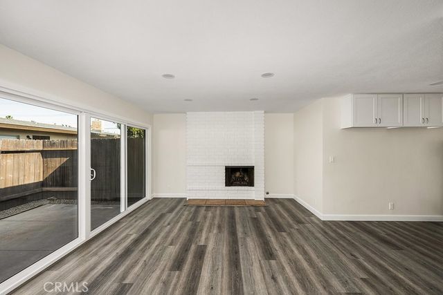 786 N Shattuck Pl, Orange, CA 92867