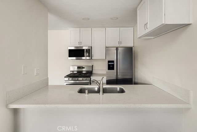 786 N Shattuck Pl, Orange, CA 92867