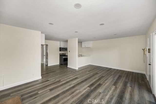 786 N Shattuck Pl, Orange, CA 92867