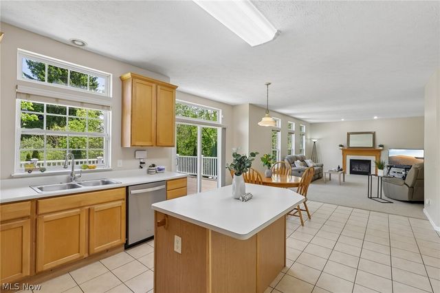 16264 Selby Circle, Strongsville, OH 44136