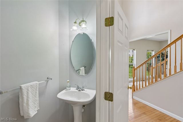 16264 Selby Circle, Strongsville, OH 44136