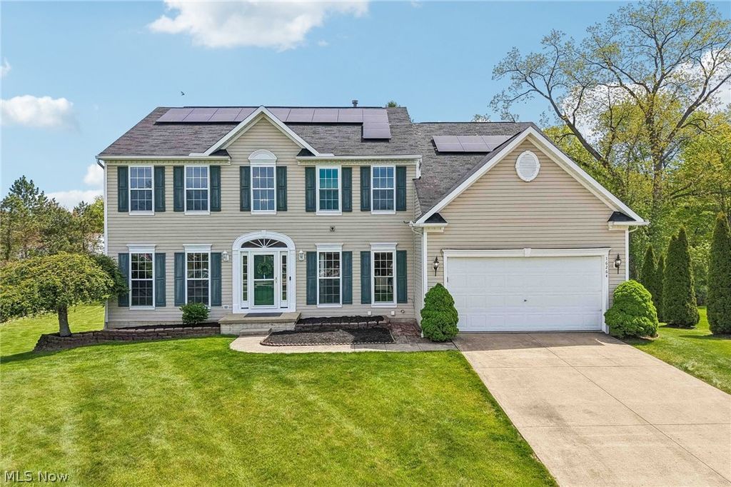 16264 Selby Circle, Strongsville, OH 44136