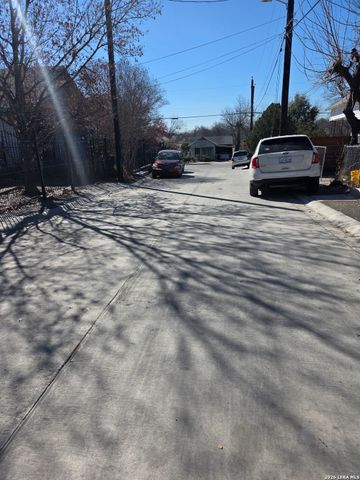 108 San Martin, San Antonio, TX 78207
