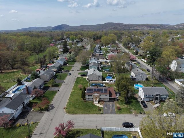 334 Pine Street, Pompton Lakes, NJ 07442