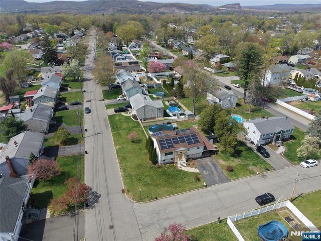 334 Pine Street, Pompton Lakes, NJ 07442