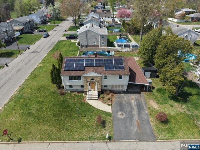 334 Pine Street, Pompton Lakes, NJ 07442