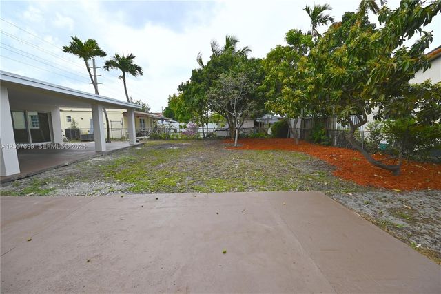 6615 SW 4th St, Miami, FL 33144