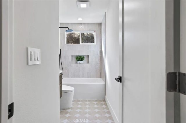 8352 Friesland, Huntington Beach, CA 92647