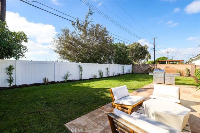 8352 Friesland, Huntington Beach, CA 92647