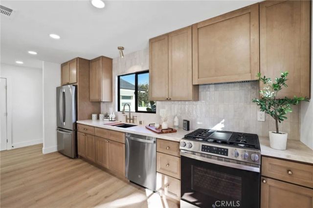 8352 Friesland, Huntington Beach, CA 92647