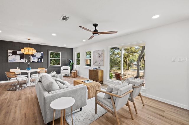 8000 Williamson Creek DR, Austin, TX 78736