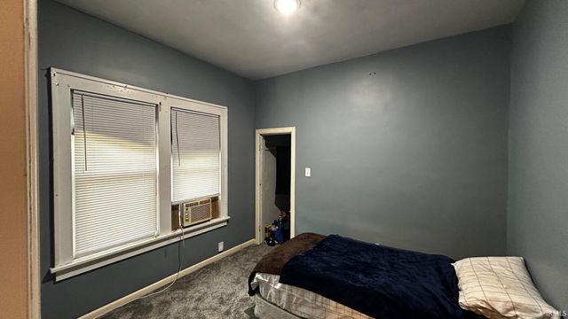 1809 Elwood Avenue, South Bend, IN 46628