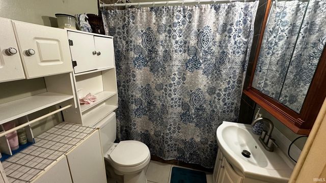 1809 Elwood Avenue, South Bend, IN 46628