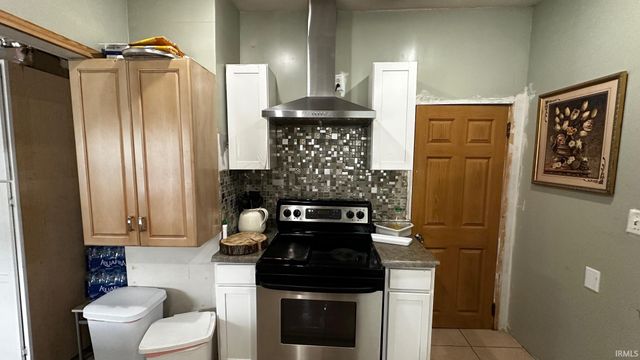 1809 Elwood Avenue, South Bend, IN 46628