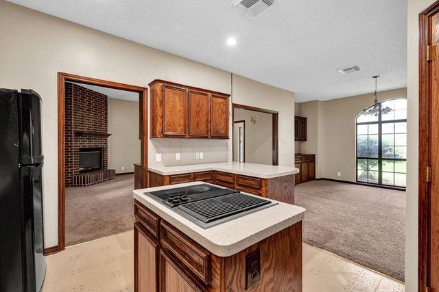 301 Jansen Drive, West Columbia, TX 77486