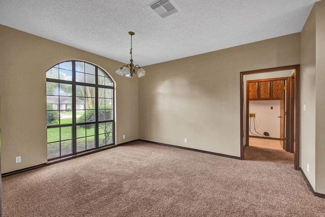 301 Jansen Drive, West Columbia, TX 77486