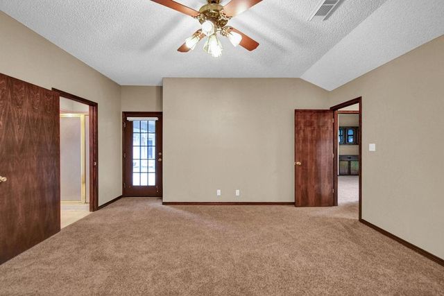 301 Jansen Drive, West Columbia, TX 77486