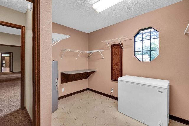 301 Jansen Drive, West Columbia, TX 77486
