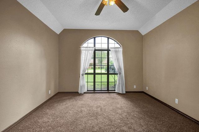 301 Jansen Drive, West Columbia, TX 77486