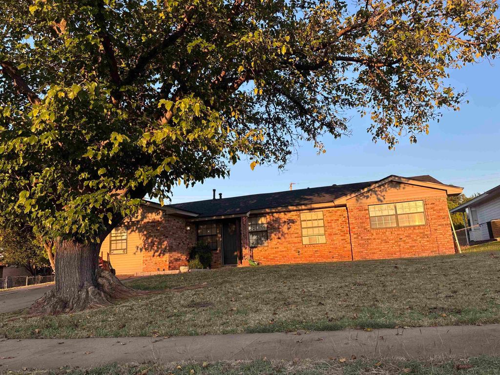 1619 CENTRAL FREEWAY, Wichita Falls, TX 76301