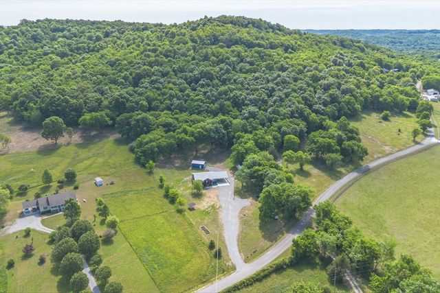 402 Cortner Hollow Rd, Petersburg, TN 37144