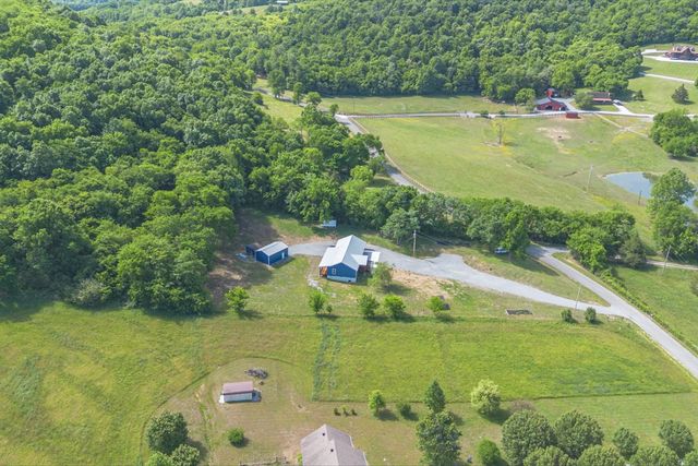 402 Cortner Hollow Rd, Petersburg, TN 37144