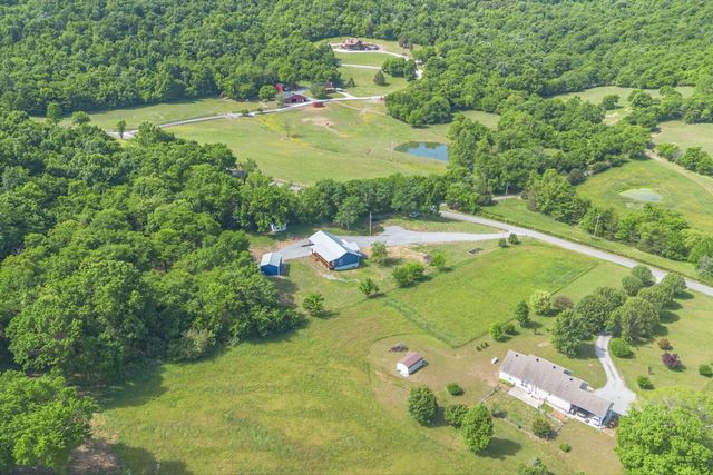 402 Cortner Hollow Rd, Petersburg, TN 37144