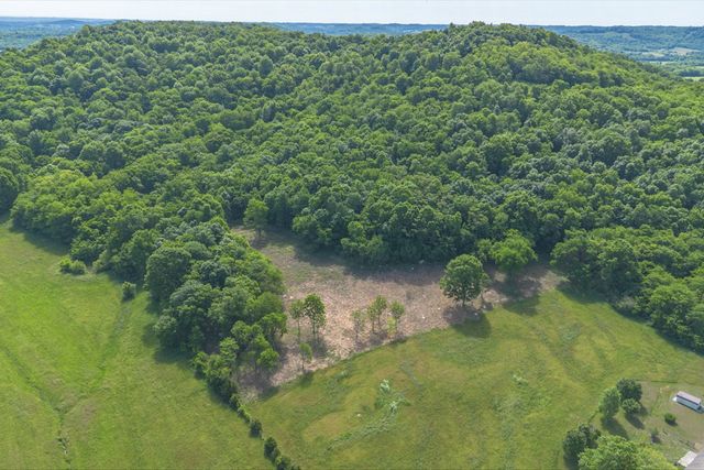 402 Cortner Hollow Rd, Petersburg, TN 37144