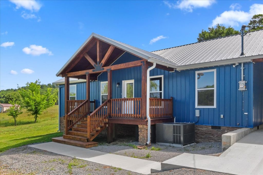 402 Cortner Hollow Rd, Petersburg, TN 37144