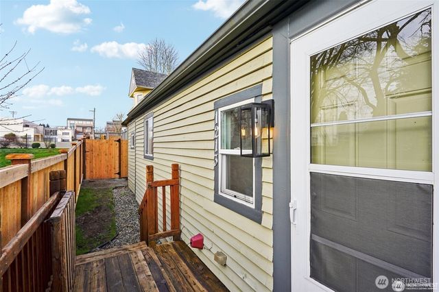 1213 S J Street, Tacoma, WA 98405