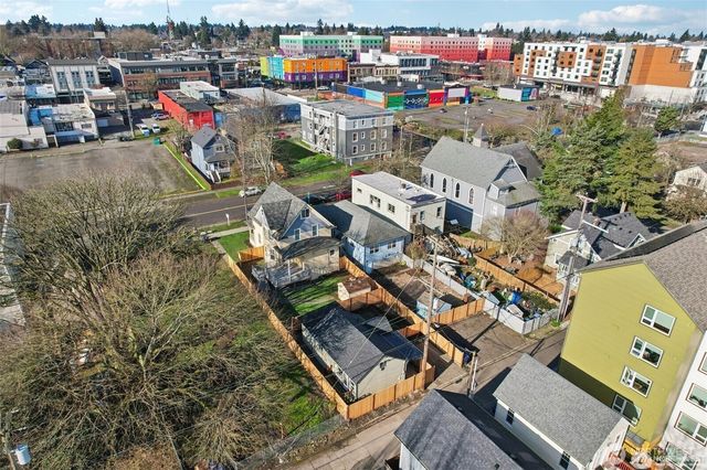 1213 S J Street, Tacoma, WA 98405