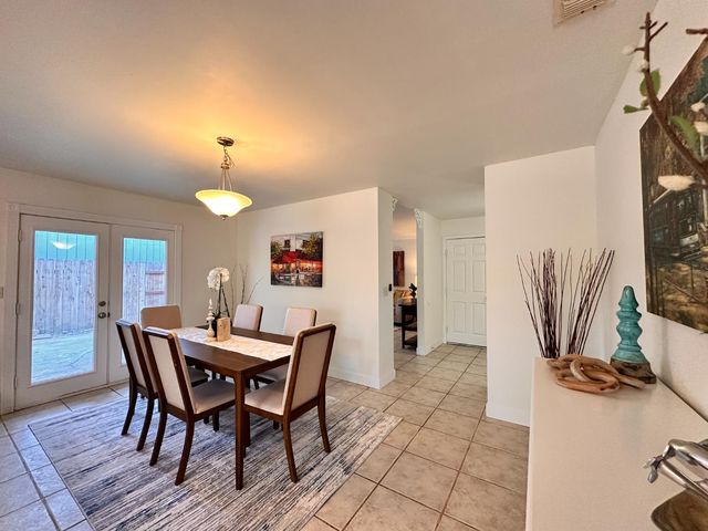 305 Union St, Roseville, CA 95678