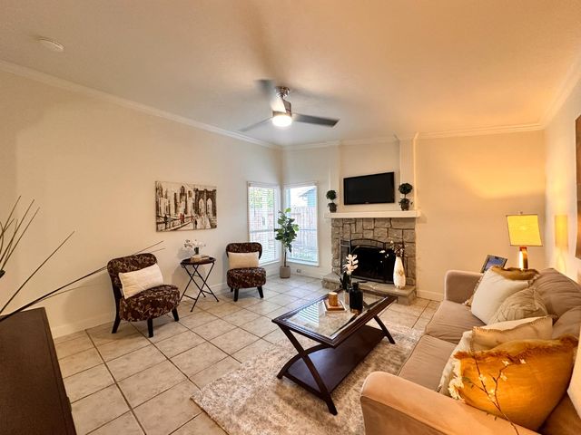 305 Union St, Roseville, CA 95678