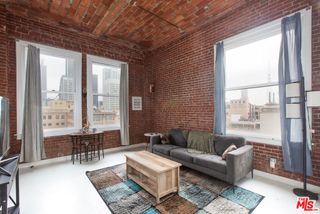 215 W 7th Street 1301, Los Angeles, CA 90014