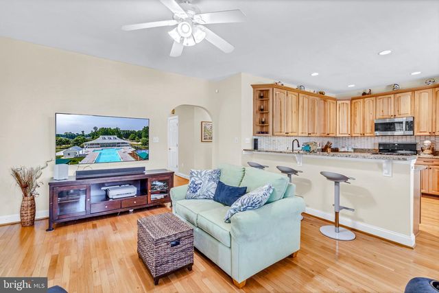 88 OLD FIELD RD, Irvington, VA 22480