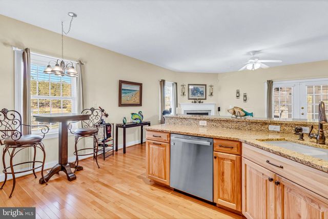 88 OLD FIELD RD, Irvington, VA 22480