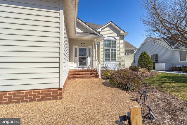 88 OLD FIELD RD, Irvington, VA 22480