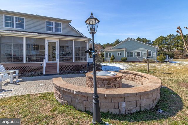 88 OLD FIELD RD, Irvington, VA 22480