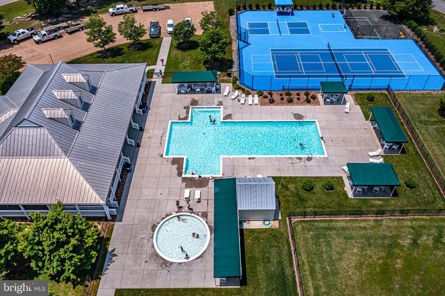 88 OLD FIELD RD, Irvington, VA 22480