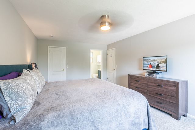 7931 S NORWOOD RD, Cottonwood Heights, UT 84121