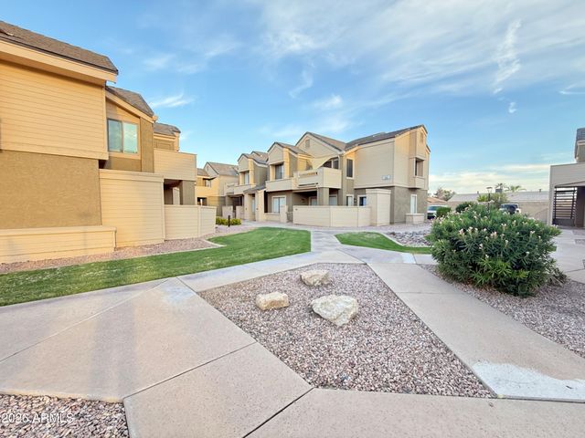 2035 S Elm Street 111, Tempe, AZ 85282