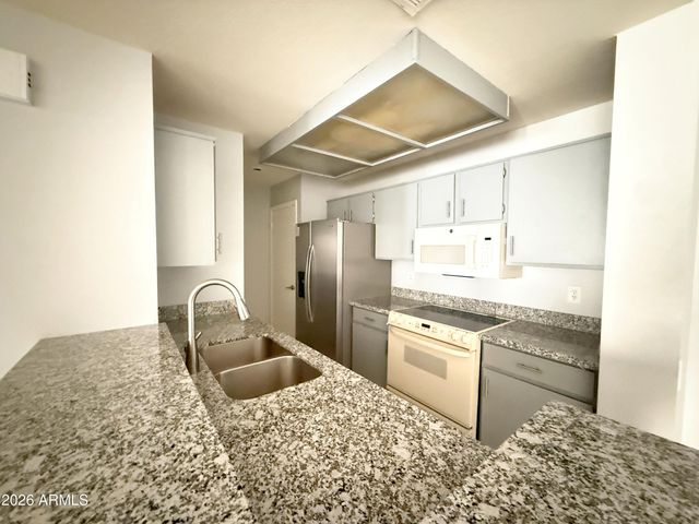 2035 S Elm Street 111, Tempe, AZ 85282