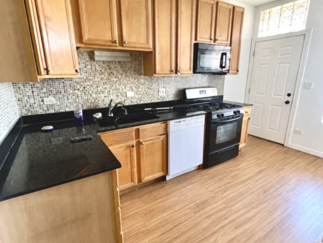 5423 S Michigan Avenue 3S, Chicago, IL 60615