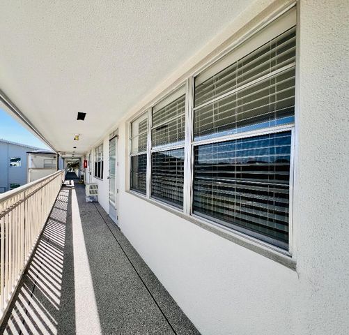 388 Chatham S, West Palm Beach, FL 33417