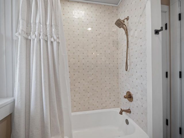 401 GRANITE STREET, Waupaca, WI 54981