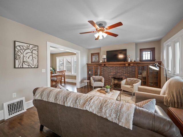 401 GRANITE STREET, Waupaca, WI 54981